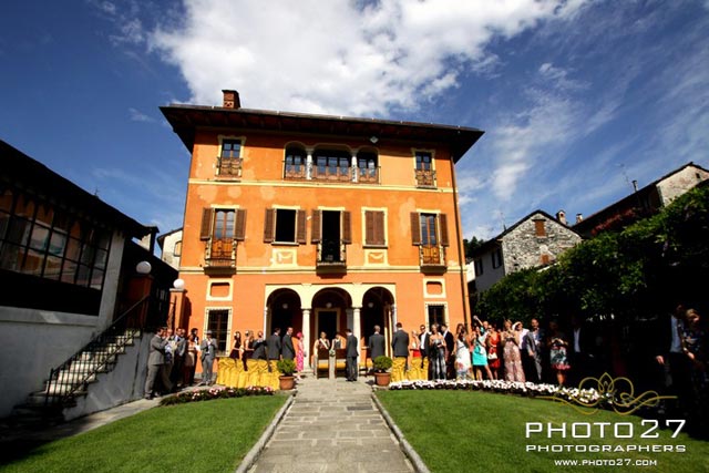 outdoor ceremony at Villa Bossi