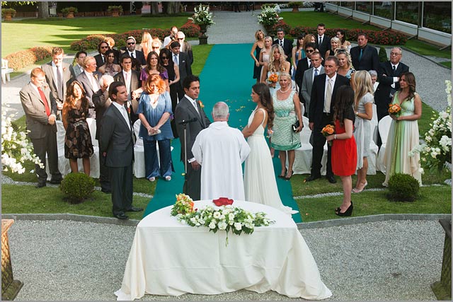 religious ceremony in villa d'este lake Como