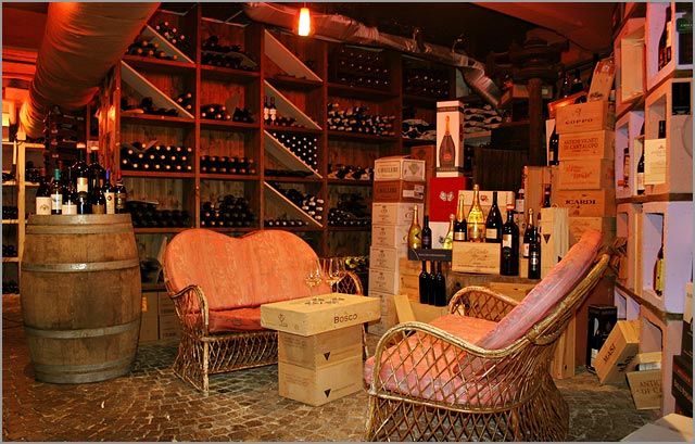 wine cellar restaurant Giardinetto lake Orta