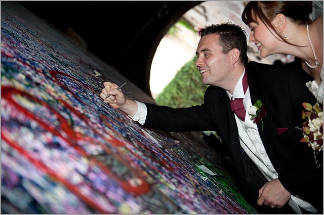 civil wedding ceremony to Juliet's house in Verona