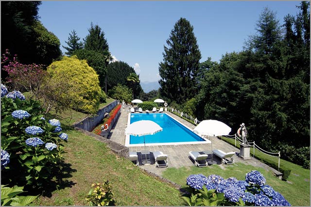Villa Claudia swimming pool for civil ceremony or wedding aperitif