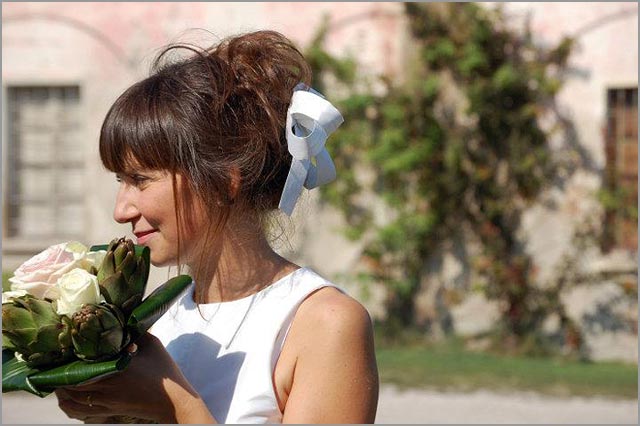 eco-friendy bridal bouquet with artichokes