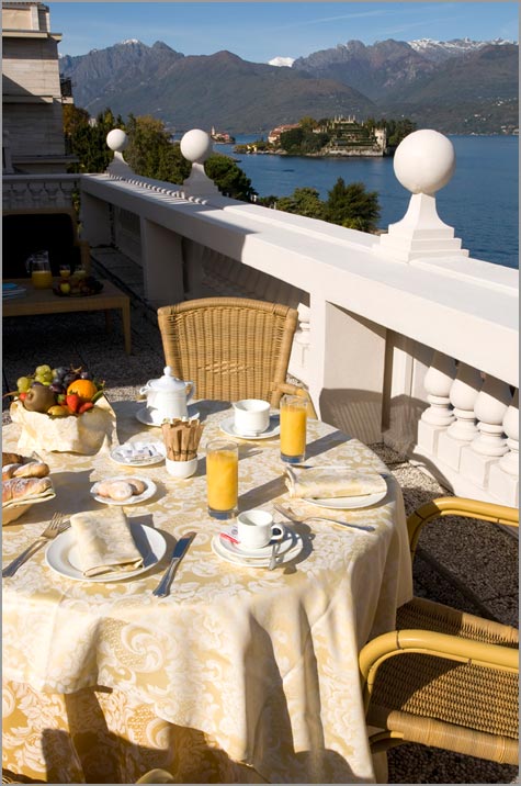 outdoor wedding restaurant in Stresa Lake Maggiore