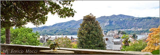 Palazzo Gemelli wedding reception in the garden overlooking Lake Orta