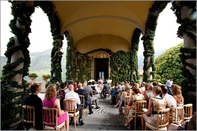 wedding ceremony at Villa Balbianello