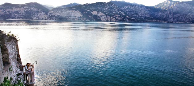 A playful wedding in Malcesine