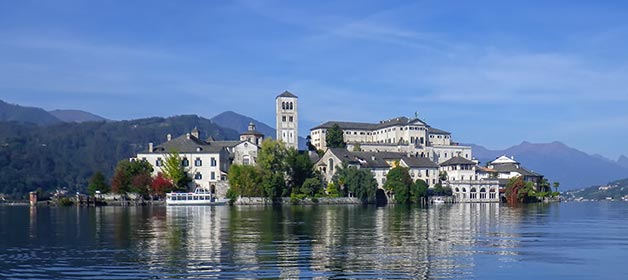 boat-rental-wedding-lake-Orta