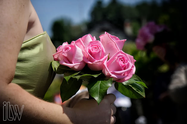 pink roses bridesmaid bouquet