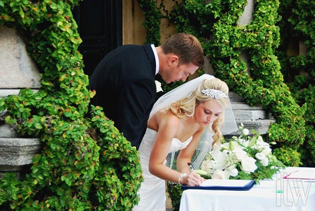 wedding ceremony at Villa del Balbianello