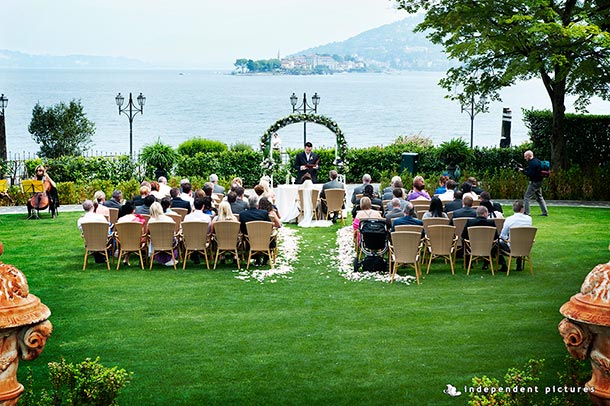 lake shores wedding ceremony in Baveno lake Maggiore