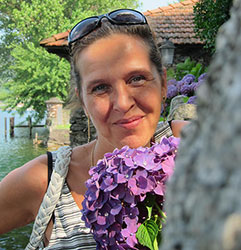 Monika italian wedding floral designer