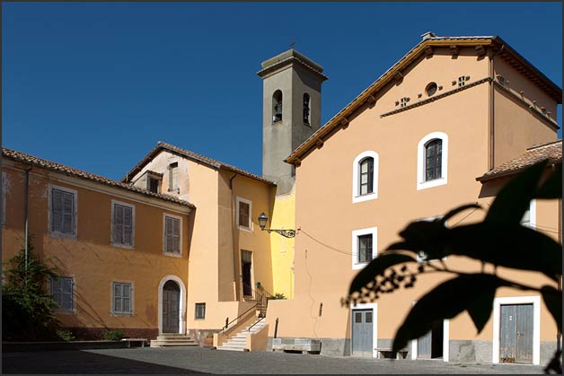 wedding at church of Santa Maria in Celsano