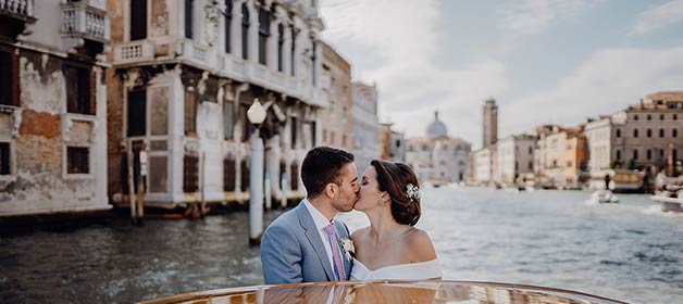 Venice, Italy. 16th Oct, 2021. Guests of the wedding between