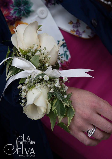 bridesmaid-bracelet-corsage