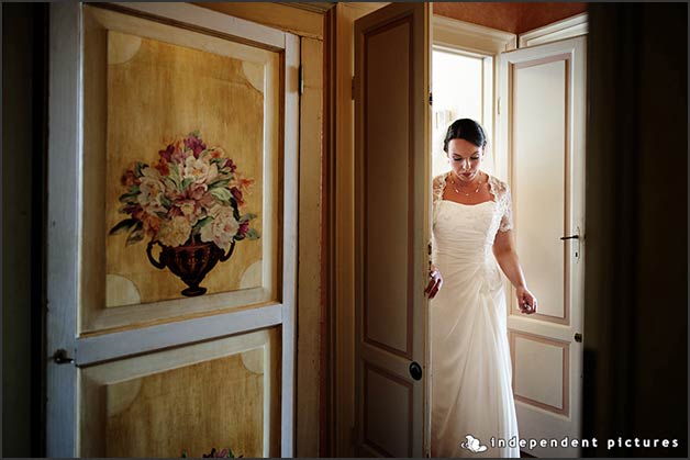 romantic_wedding_overlooking_lake_Orta