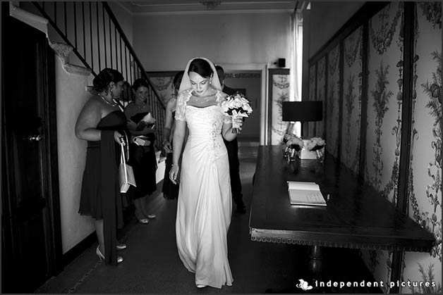 romantic_wedding_overlooking_lake_Orta