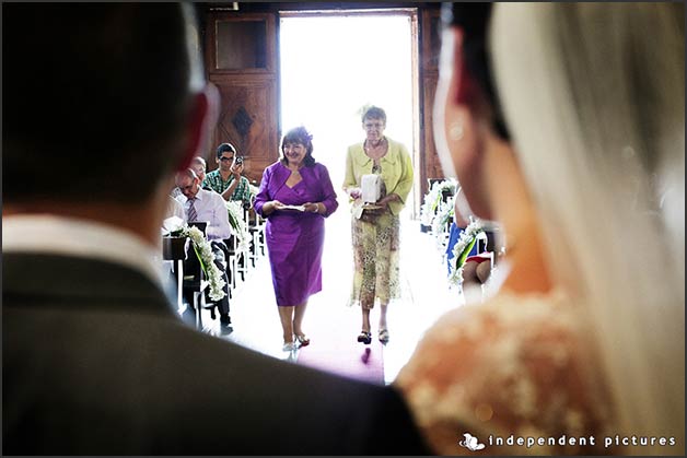 romantic_wedding_overlooking_lake_Orta