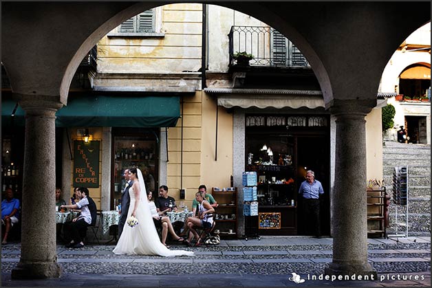 romantic_wedding_overlooking_lake_Orta