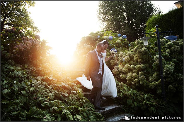 romantic_wedding_overlooking_lake_Orta