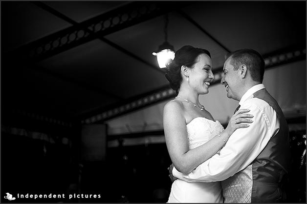 romantic_wedding_overlooking_lake_Orta