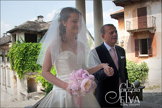 pink-peonies-bridal-bouquet