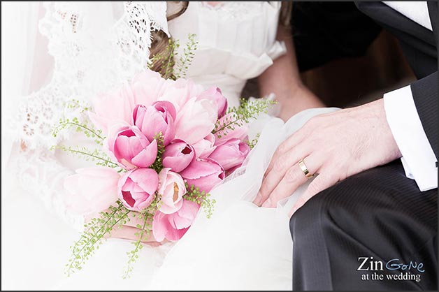 tulips-bridal-bouquet-Lake-Orta-Italy