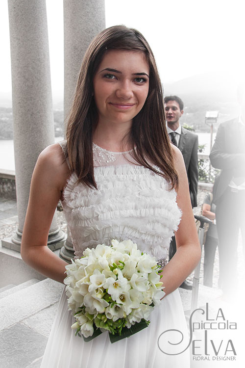 bridesmaid-bouquet.freesias