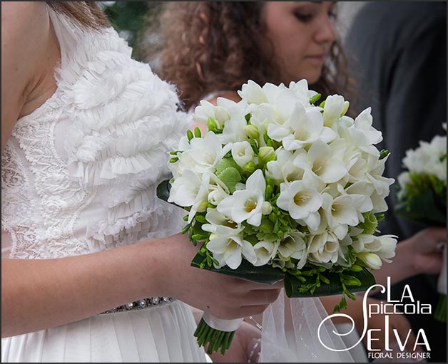 bridal-bouquet-freesias