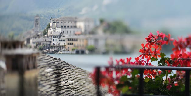 engagement-session-wedding-lake-orta