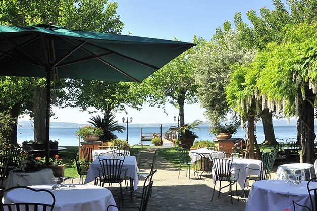 wedding-restaurant-on-the-shores-of-lake-bracciano