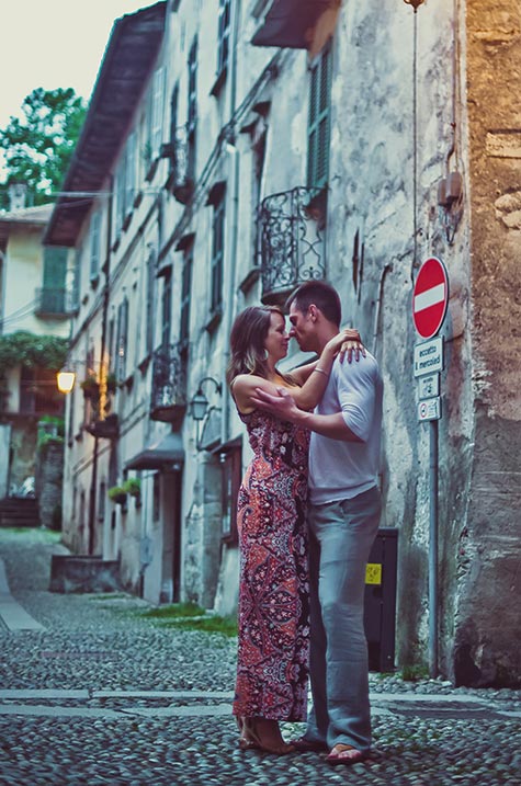 11_engagement-session-wedding-lake-orta