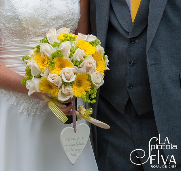 yellow-bridal-bouquet-lake-orta-florist