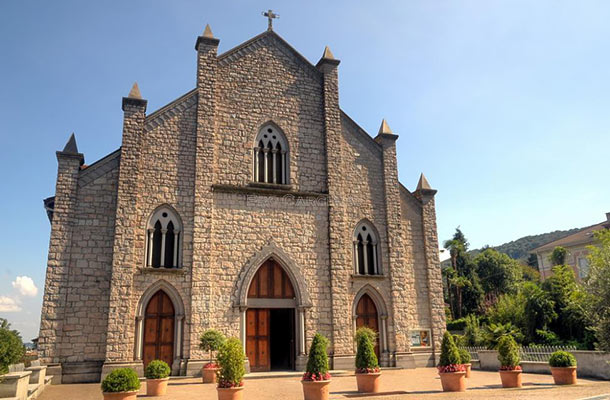 wedding-ceremonies-stresa-carciano-church