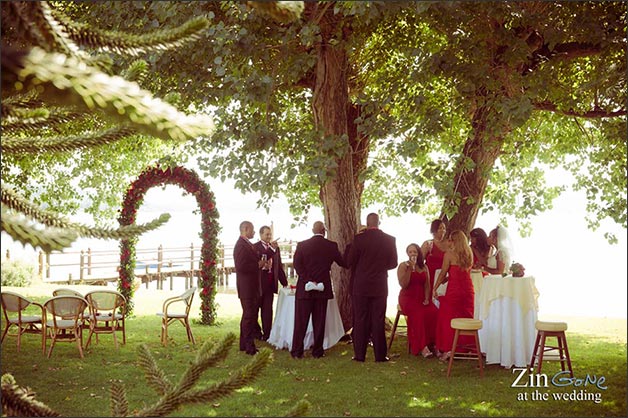 11_intimate-blessing-ceremony-lake-Bracciano-Rome