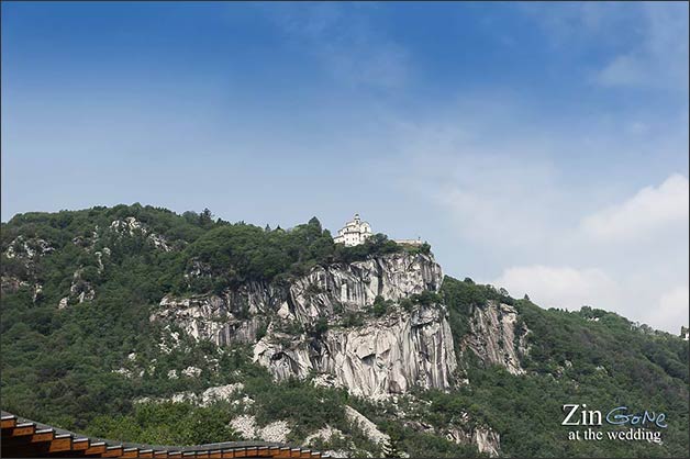 catholic-wedding-Madonna-del-Sasso-church-lake-orta