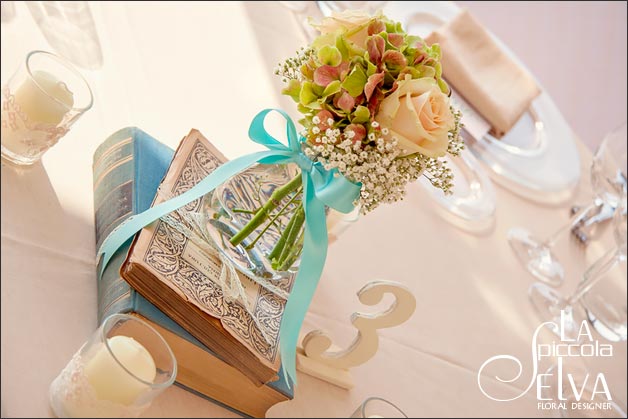 shabby-chic-wedding-flowers-centerpieces