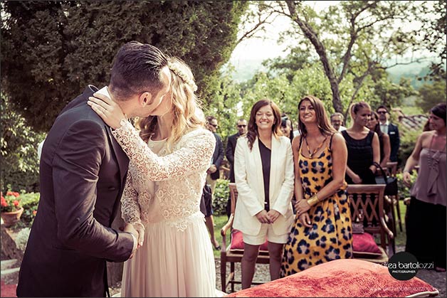 symbolic-ceremony-lake-Trasimeno-Umbria