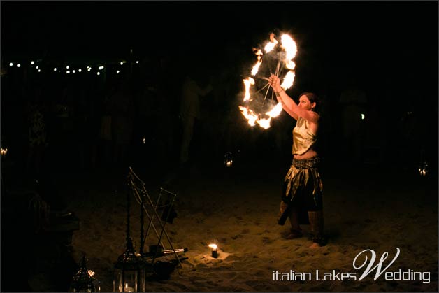 32_fire-eater-wedding-lake-Como