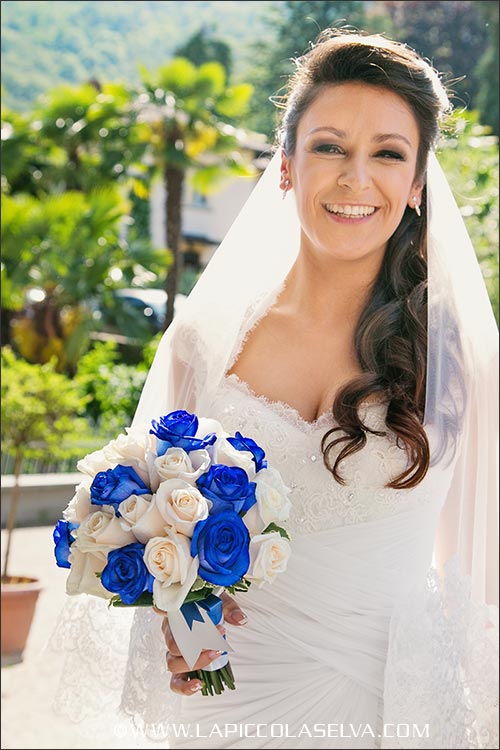 blue-wedding-flowers-in-Stresa