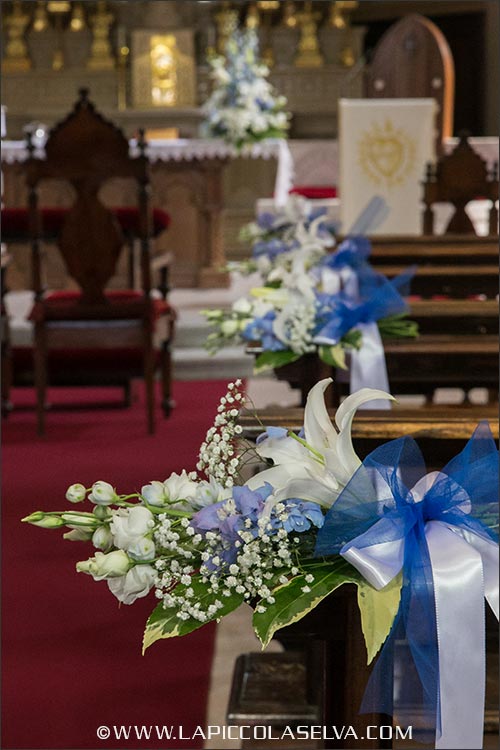 blue-wedding-flowers-in-Stresa