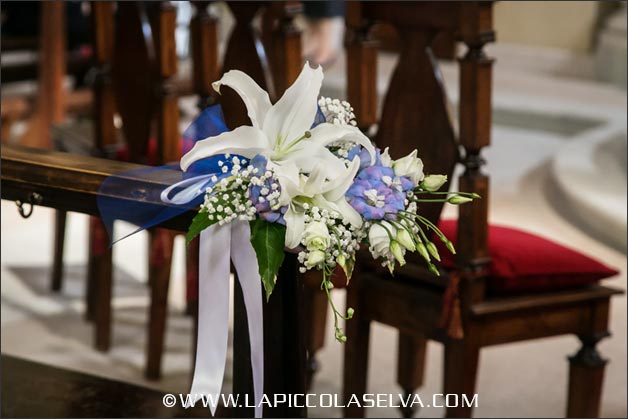 blue-wedding-flowers-in-Stresa