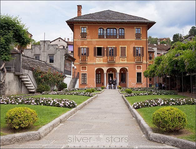 romantic-elope-lake-orta_10