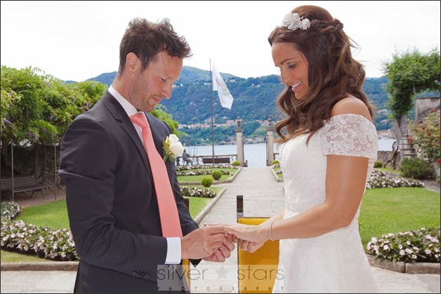 romantic-elope-lake-orta_11