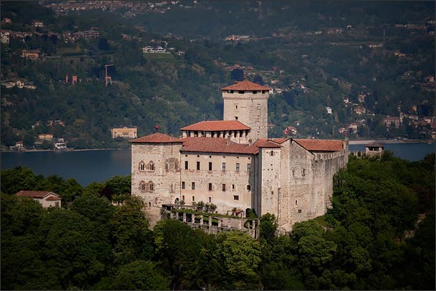 Borromeo-Casiraghi-matrimonio-Rocca-Angera_02