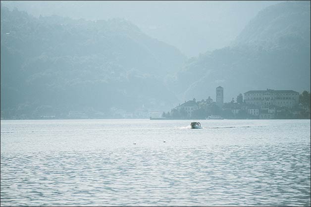 rock-wedding-lake-orta_19