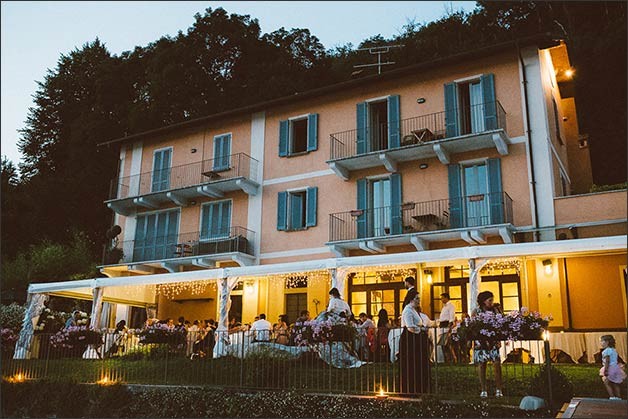 rock-wedding-lake-orta