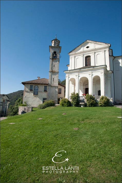 wedding-madonna-del-sasso-church-lake-orta