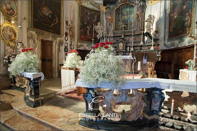 wedding-flowers-madonna-del-sasso-church-lake-orta