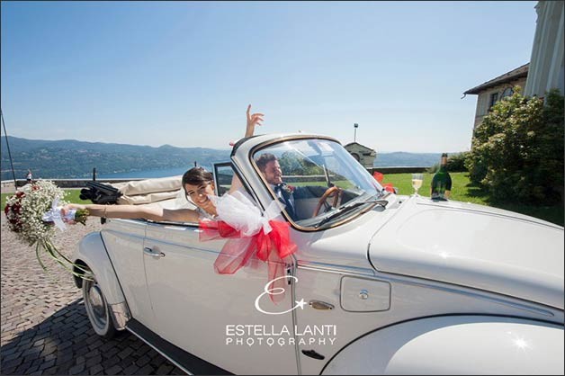 wedding-flowers-madonna-del-sasso-church-lake-orta