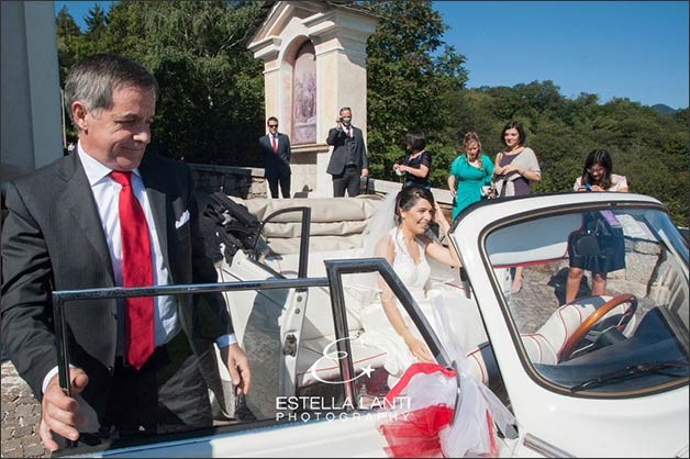 wedding-flowers-madonna-del-sasso-church-lake-orta